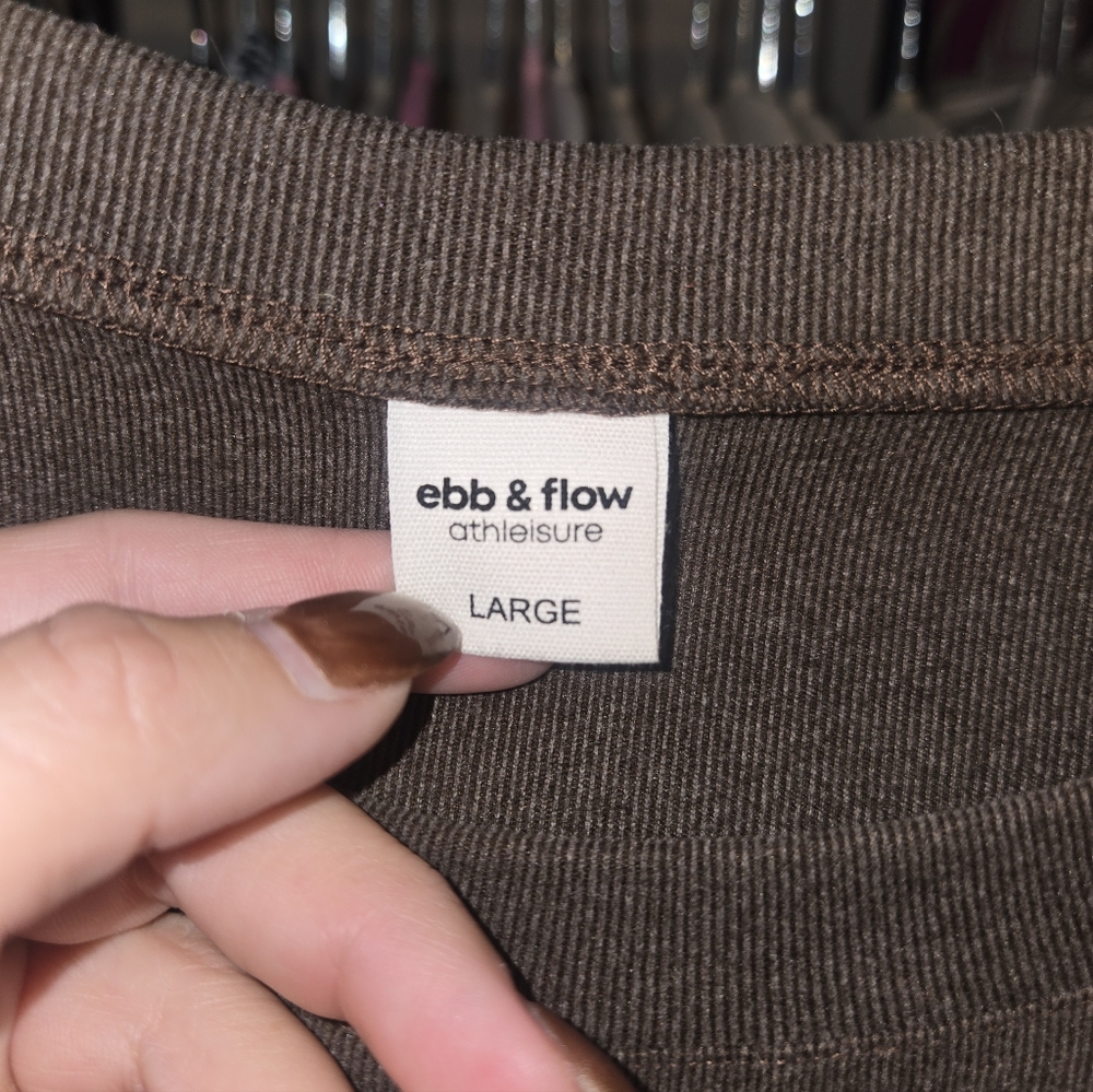ebb & flow Athleisure Ribbed Top - Brown